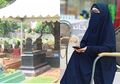 Sempat Buat Umi Pipik dan Mantan Mertuanya Ribut Besar, Begini Kondisi Makam Uje Setelah 7 Tahun Berlalu