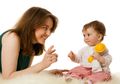 Ingin Meningkatkan Kecerdasan Bayi Anda? Sering-seringlah Ajak Mereka Bicara
