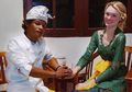 Kembali ke Indonesia, Ini Potret Polly Alexandria Sahur Bersama Nur Khamid, Makan Hanya dengan Lauk Tahu dan Terong