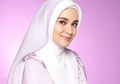 Gaya Feminin dengan Rok Hijab ala Shireen Sungkar, Cocok untuk Hijabers!