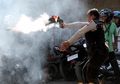 Gas Air Mata Isinya Bukan Kenangan Pilu, Tapi Bahan Kimia Berbahaya, Hanya 1 yang Alami Merica