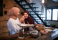 Ternyata, Bikin Kue Lebaran Itu Baik untuk Kesehatan Lo! Ini Penjelasan dari Ahli