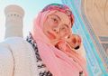 Kepoin 4 Gaya Elegan Kondangan Berhijab ala Adik Atta Halilintar, Sohwa Halilintar!