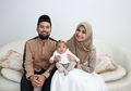 Gemasnya Putri Bungsu Shireen Sungkar Pakai Hijab Bayi, Cantik dan Lucu!