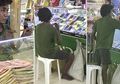Berpakaian Lusuh Seperti Orang Gila, Pria Ini Lakukan Hal Mengejutkan Ketika Beli Ponsel di Konter