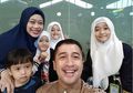 Temani Sang Istri Melahirkan, Irfan Hakim Masih Sempat Lakukan Hal Kocak ini Bersama Anak-anaknya