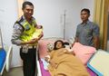 Ibu Hamil yang Akan Melahirkan Terjebak Macet, Polisi Lalu Lintas Beraksi Menyelamatkannya
