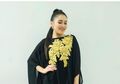 Kaftan Artis ala Ayu Ting Ting Begitu Glamor dan Mewah, Intip Yuk!
