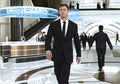 Chris Hemsworth Udah Nggak Pakai Kostum Raja Petir Lagi, Dia Pakai Black Suit di MIB: International