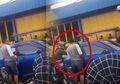 Cuma Karena Hal Sepele, Pria Kekar Ini Tampar Pengendara Wanita di Tengah Jalan