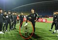 Perlakukan Trofi Kemenangan dengan Tak Senonoh, Timnas Korsel Gigit Jari Pialanya Diambil China Lagi