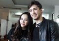 Pernikahannya Baru 6 Bulan Dipertanyakan, Aura Kasih Buka Suara Alasan Anaknya Lahir Sebelum 9 Bulan