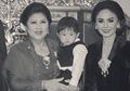Bukti Kecantikan Sepanjang Hayat Ibu Ani Yudhoyono Semasa Hidupnya yang Diabadikan Para Artis Indonesia dari Krisdayanti hingga Ari Lasso