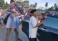 Ngakak, Bocah Kecil Ini Menangis dan Mengamuk Gegara Tak Ada Jaringan Internet Saat Mudik ke Kampung Kakeknya