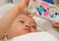 Orangtua Menyesal Membolehkan Anaknya Bermain Smartphone Setelah Tahu Itu Merusak Mata Anaknya Dikemudian Hari