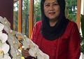 Jarang Terekspos, Inilah Potret Adik Mendiang Ani Yudhoyono yang Memiliki Wajah Mirip dengan Sang Kakak, Cantik dan Awet Muda
