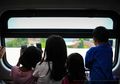 Dari Selfie hingga Intip Pengemudi, Begini Rasanya Menjajal LRT, Serasa di Singapura!