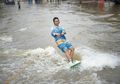 Videonya Berseluncur di Tengah Banjir Samarinda Viral, Wakeboarder: Biar Pemerintah dan Masyarakat Sadar