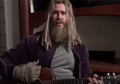 Banyak yang Khawatir, Chris Hemsworth Kasih Kabar Terbaru Thor. Ternyata Lagi Sedih Nyanyi Lagu Johnny Cash