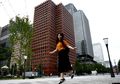 Dari Masalah Kaki Hingga Tulang Belakang, Ribuan Perempuan di Jepang Protes Tolak Kewajiban Kenakan 'High Heels'