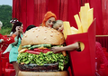 Taylor Swift dan Katy Perry Ikrib di Klip You Need To Calm Down