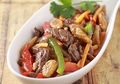 Daripada Buat Mi Instan Seperti Dinda Hauw dan Rey Mbayang, Coba Resep Praktis untuk Pemula yang Baru Belajar Masak: Tumis Daging Paprika