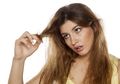 5 Hal Sepele yang Sering Kita Lakukan Ini Ternyata Berbahaya untuk Rambut, Segera Hindari!