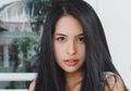 Berlibur ke Bali, Maudy Ayunda Tetap Cantik dengan Gaya Simpel nan Sederhana