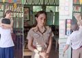 Video Viral Guru Cantik Ini Rela Dipeluk oleh Murid-muridnya agar Mereka Semangat untuk Belajar, Ini Manfaat Pelukan Untuk Kesehatan