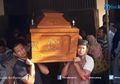Istri Sopir Jokowi-Gibran Meninggal Terlindas Truk: Sudah Seperti Keluarga, Gibran Tanggung Semua Urusan Pemakaman