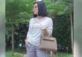 Tak Lagi Bergaya Seksi, Kini Syahrini Pakai Atasan Turtleneck Sambil Pakai Sepatu Harga 11 Juta Rupiah yang Jadi Sorotan