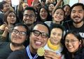 Sekut, Gofar 'Pergijauh' Hilman Resmi Pecahkan Rekor 34 Jam Non Stop Siaran Radio Milik Farhan dan Indy Barends