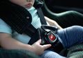Berakibat Fatal! Inilah yang Terjadi pada Anak Saat Ditinggalkan Terkunci dalam Mobil