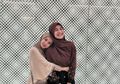 Unggah Foto Bareng Shireen Sungkar, Harga Tas Branded Laudya Cynthia Bella Bikin Salah Fokus