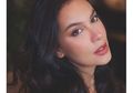 Usia Hampir 50 Tahun, Lihat Tampilan Seksi Sophia Latjuba dengan Busana Batik dan Makeup Flawless