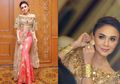 Yuni Shara Tampak Awet Muda Kenakan Dress Motif Bunga Saat Halal Bi Halal di Rumah Sinta Nuriyah