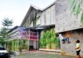 Wow! Sediakan Wall Climbing hingga Tangga Angklung, Kepoin Rumah Kantor Karya Arsitek dalam Negeri Ini