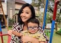 Sempat Divonis Katarak Sejak Bayi, Anak Kedua Asri Welas 'Ibran' Nikmati Hari Pertama Sekolah: 'Sukaaa sekolahnya'!