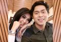 Sepele, Intip Harga Bandana Mewah Syahrini saat Hangout Bareng Cakra Khan