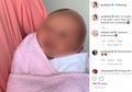 Setelah Ditunggu-tunggu, Akhirnya Aura Kasih Perlihatkan Wajah Sang Anak yang Bertampang Bule