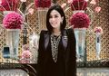 Foto Bareng Cakra Khan, Syahrini Tetap Cetar Pakai Bros Bertabur Kristal Swarovski Harga Belasan Juta Rupiah