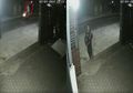 Viral Rekaman CCTV Penampakan Diduga Pocong Dibonceng Pengendara Motor dengan Posisi Berdiri, Bikin Satpam Pabrik Terbirit-birit