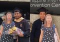 Wisuda, Mahasiswa ini Bawa Gambar Ibunya yang Telah Meninggal: Anak Sulungmu Lulus Bu!