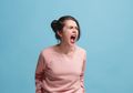 5 Zodiak Menyebalkan, Akibat Sikapnya yang Emosional dan Moody!