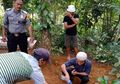 Menyedihkan, Pria Ini Rombak Makam untuk Bawa Jenazah Ayah Kembali ke Rumah, Alasannya Bikin Elus Dada!