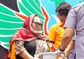 Menangis Memohon Maaf, Nunung Pingsan Saat Akui Gunakan Narkoba Selama 20 Tahun
