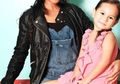 Bertahun-tahun Dinikahi Bule, Artis Ini Ngaku Tak Pernah Diberi Uang Bulanan oleh Suaminya