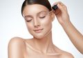 4 Pilihan Produk Serum Pemutih Wajah Agar Penampilan Makin Glowing