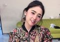 Sudah Kembali Bekerja Usai Sembuh dan 2 Kali Dinyatakan Negatif Covid-19, Dewi Perssik Blak-blakan Soal Pakai Sarung Tangan dan Tak Boleh Pakai Masker di Acara TV