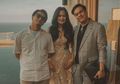 Di Sela Resepsi, Donna Harun Lakukan Aksi Tak Terduga yang Tuai Sorotan, Masih Pakai Gaun Pengantin!